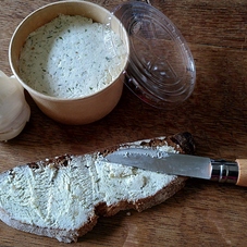 Fromage frais ail et fines herbes